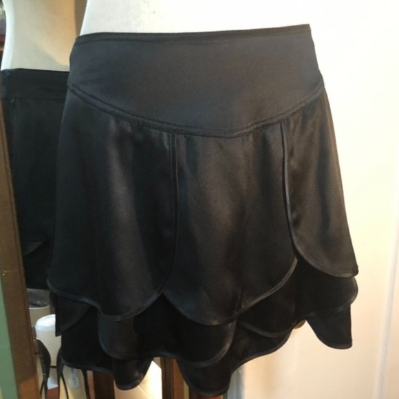 Armani Exchange A|X Black Flower Petal Silk Mini Skirt flower size 2 - Picture 1 of 5